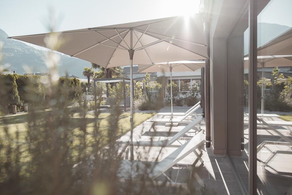 Hotel Tiefenbrunn Gardensuites & Breakfast Lana Bagian luar foto