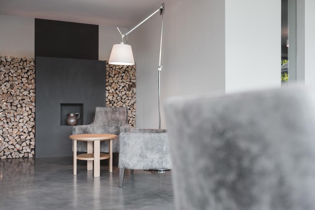 Hotel Tiefenbrunn Gardensuites & Breakfast Lana Bagian luar foto